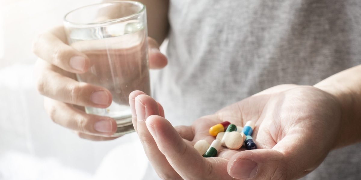 5 Best Supplements for Healthy Aging, According to Longevity Experts