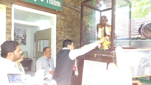 Union Minister Ayush visits National Institute of Naturopathy, Pune