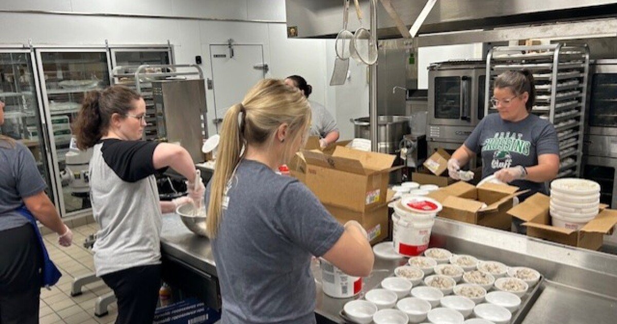 High school cafeteria manager awarded by School Nutrition Association