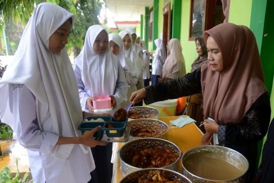 Empowering Change: Teachers and Prabowo’s Nutrition Reform – Academia
