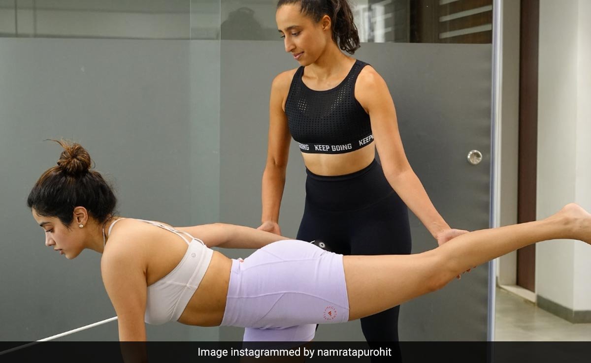 Mr. and Mrs. Mahi actress Janhvi Kapoor balances out with Pilates workout