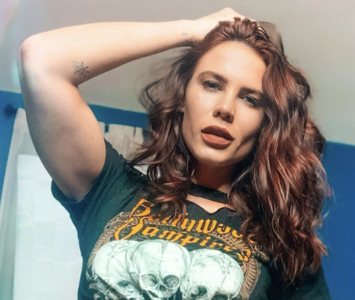 Courtney Hope wears two-piece workout gear as ‘recovery is a priority’