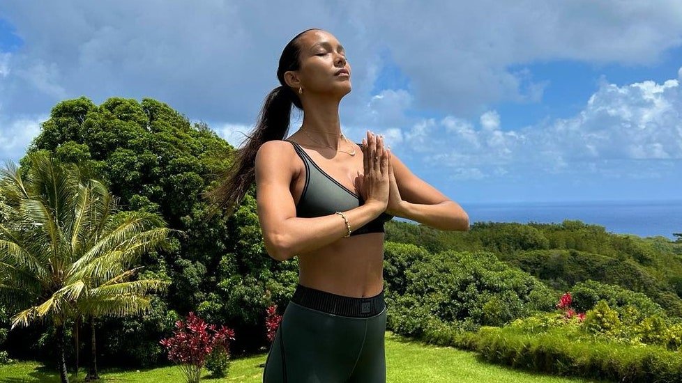 Experts say the best times of day to meditate and the times to avoid