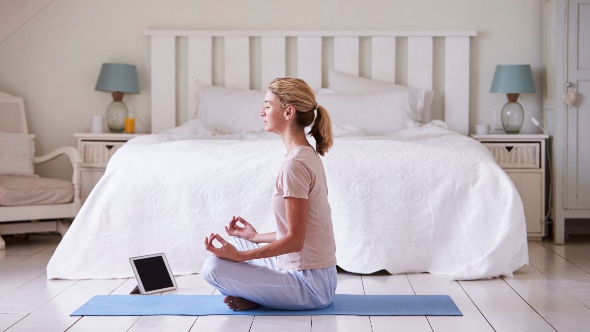 Why is it considered best to meditate in the morning?