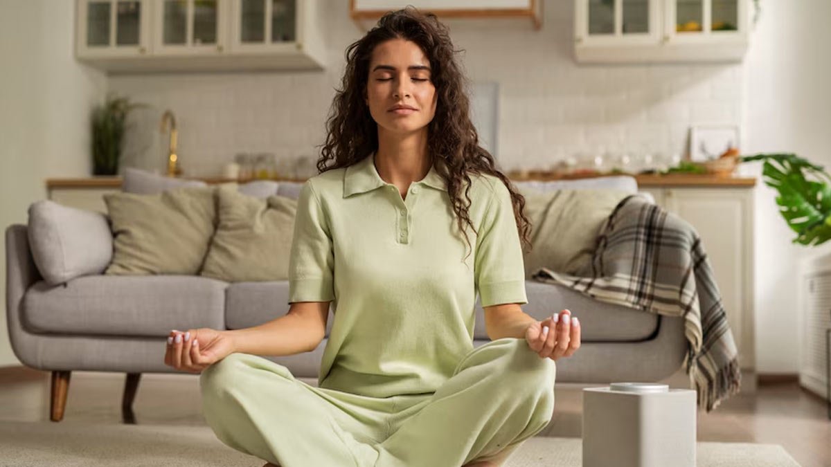 Experts explain how to use meditation to improve insomnia and sleep