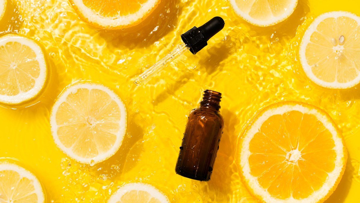 The Best Vitamin C Serum for Your Face – And Why You Should Use It This Time of Year