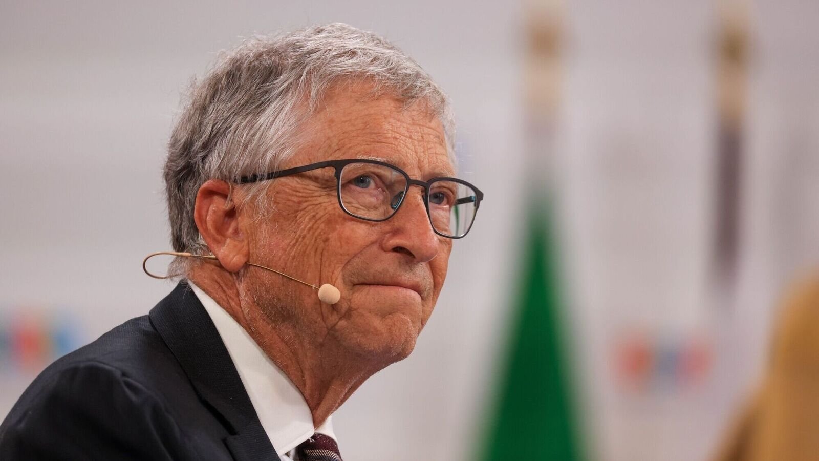 Billionaire Bill Gates gives young entrepreneurs tips on health: There’s no downside to taking vitamins