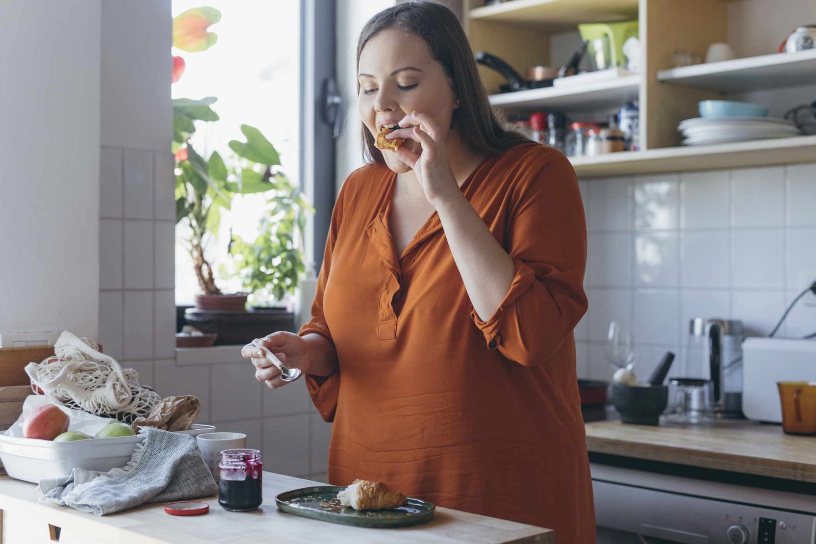 16 high-protein, low-carb snacks recommended by a nutritionist