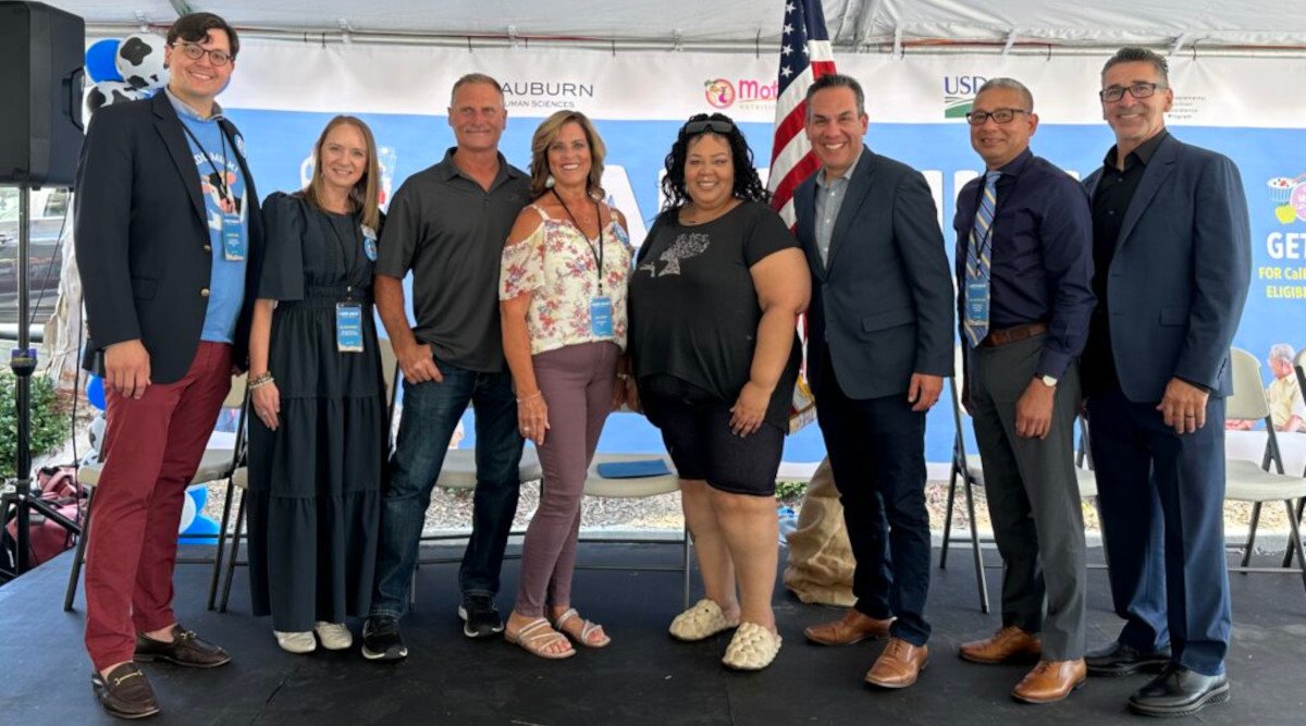 “Add Milk!” Program Launches at Mother’s Nutrition Center Stores in Southern California