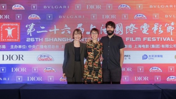 The film explores the need for women to become more independent.