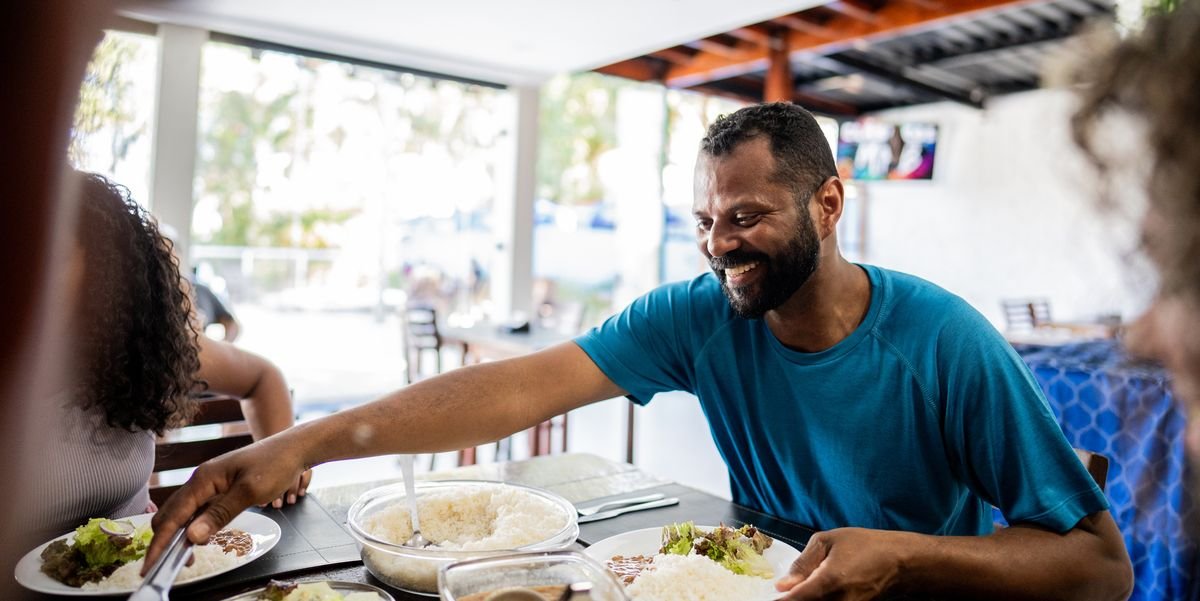 Brown rice or white rice: which is better for you? A nutritionist explains.