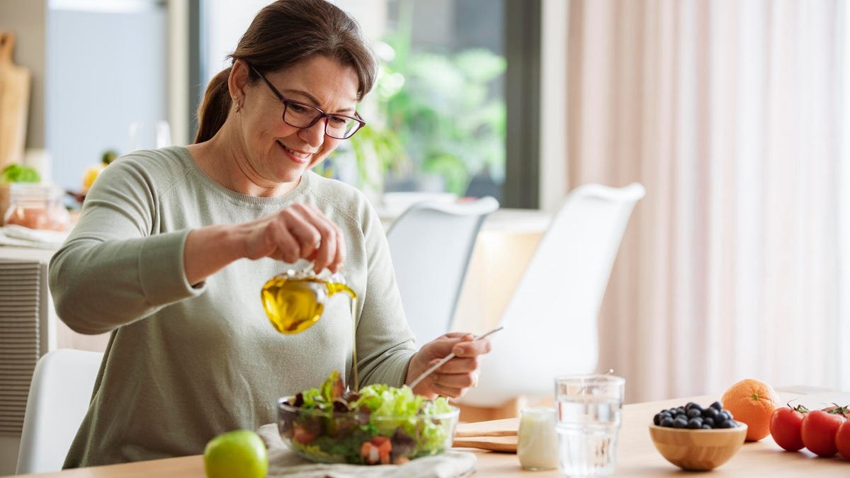 Mediterranean diet: benefits, food list and meal ideas