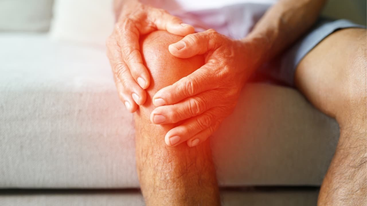 8 Unusual Symptoms of Vitamin B12 Deficiency in Men in Their 50s